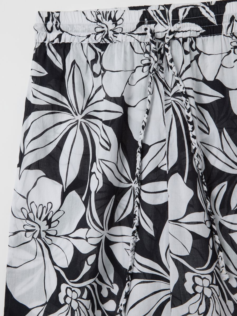 Long beach cover-up trousers with flowers in cotton_5