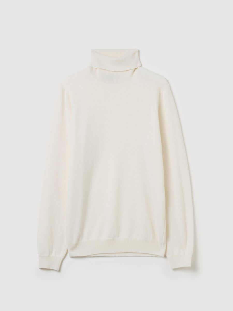 Lambswool pullover with high neck_4