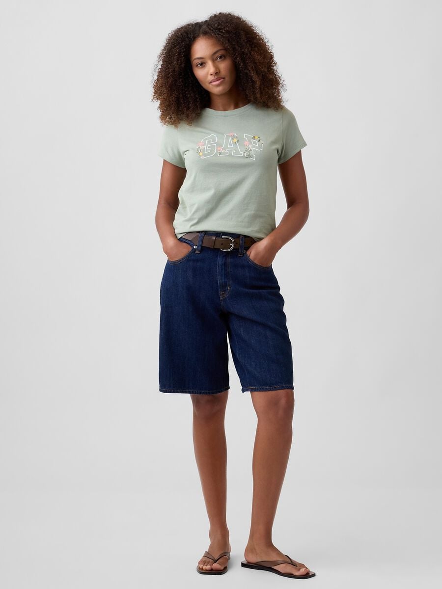 T-shirt verde salvia in puro cotone con logo GAP floreale_1
