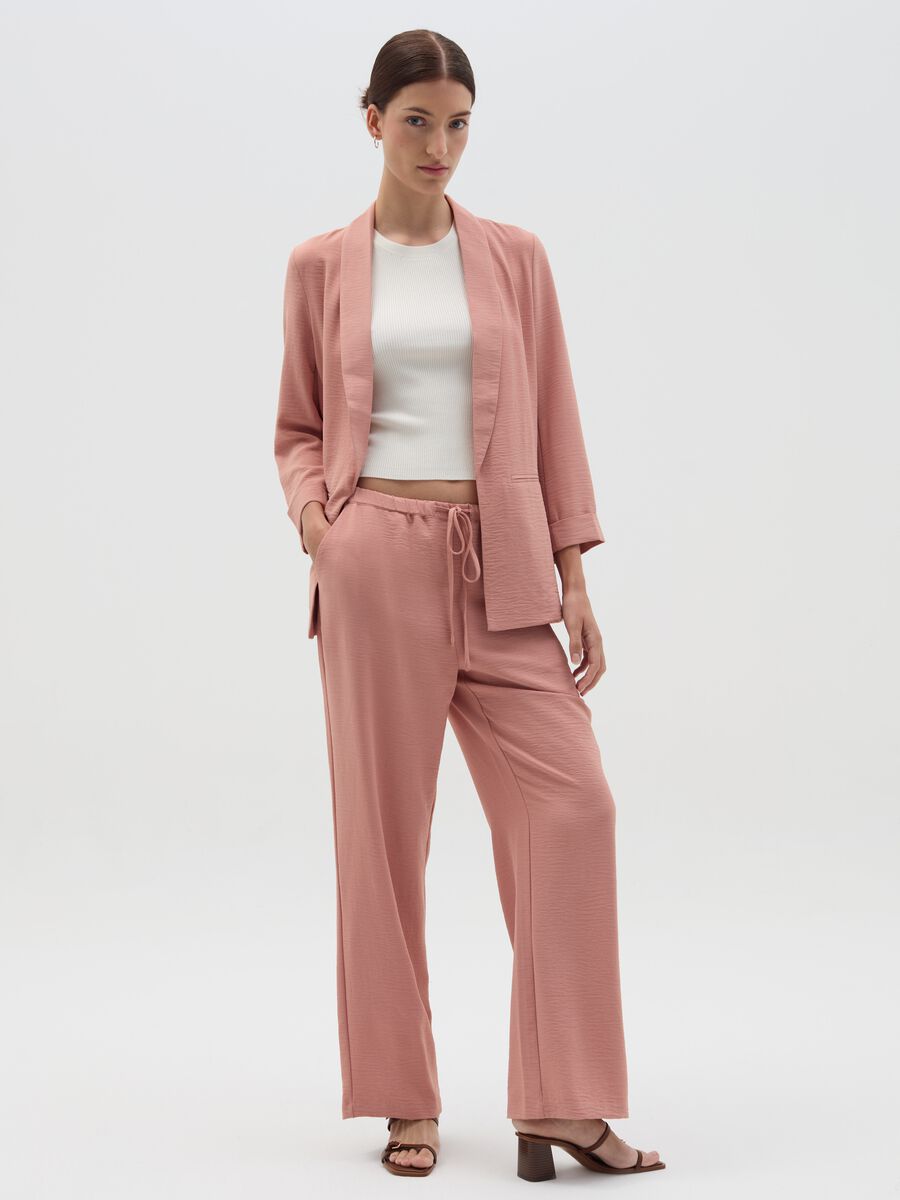 Open crinkle-effect fluid blazer_1