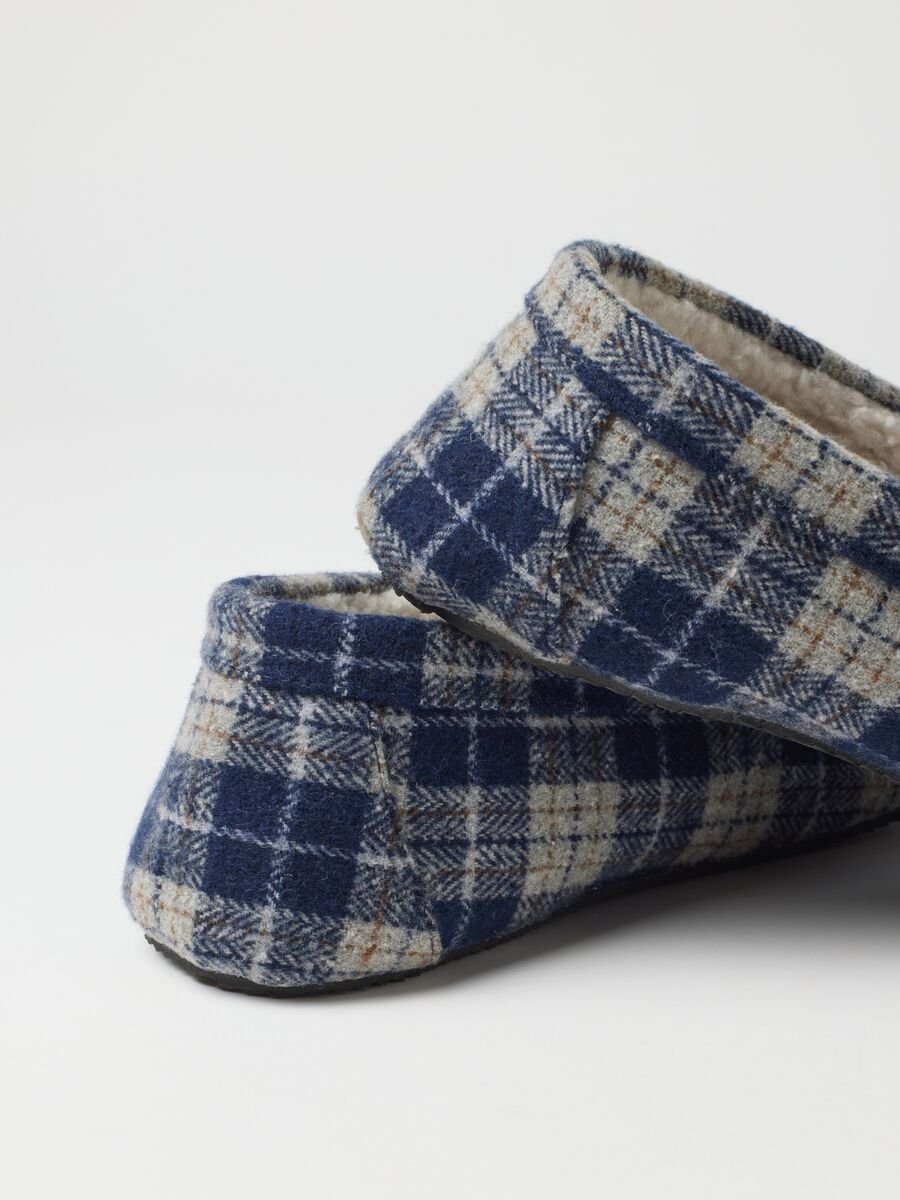 Multicolour Checkered Slippers_2