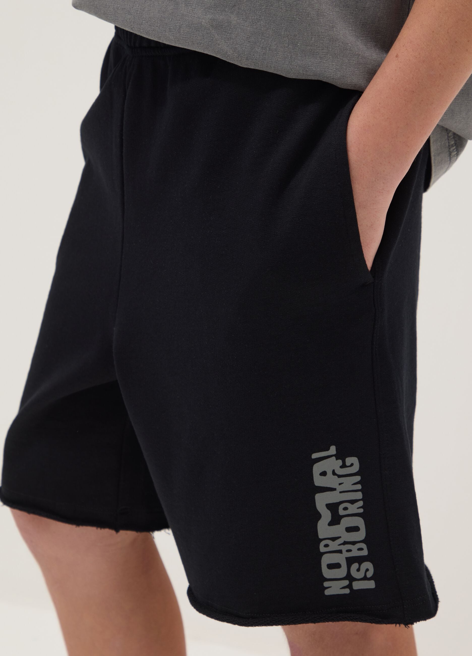 Boys' oversized fit pure cotton black shorts