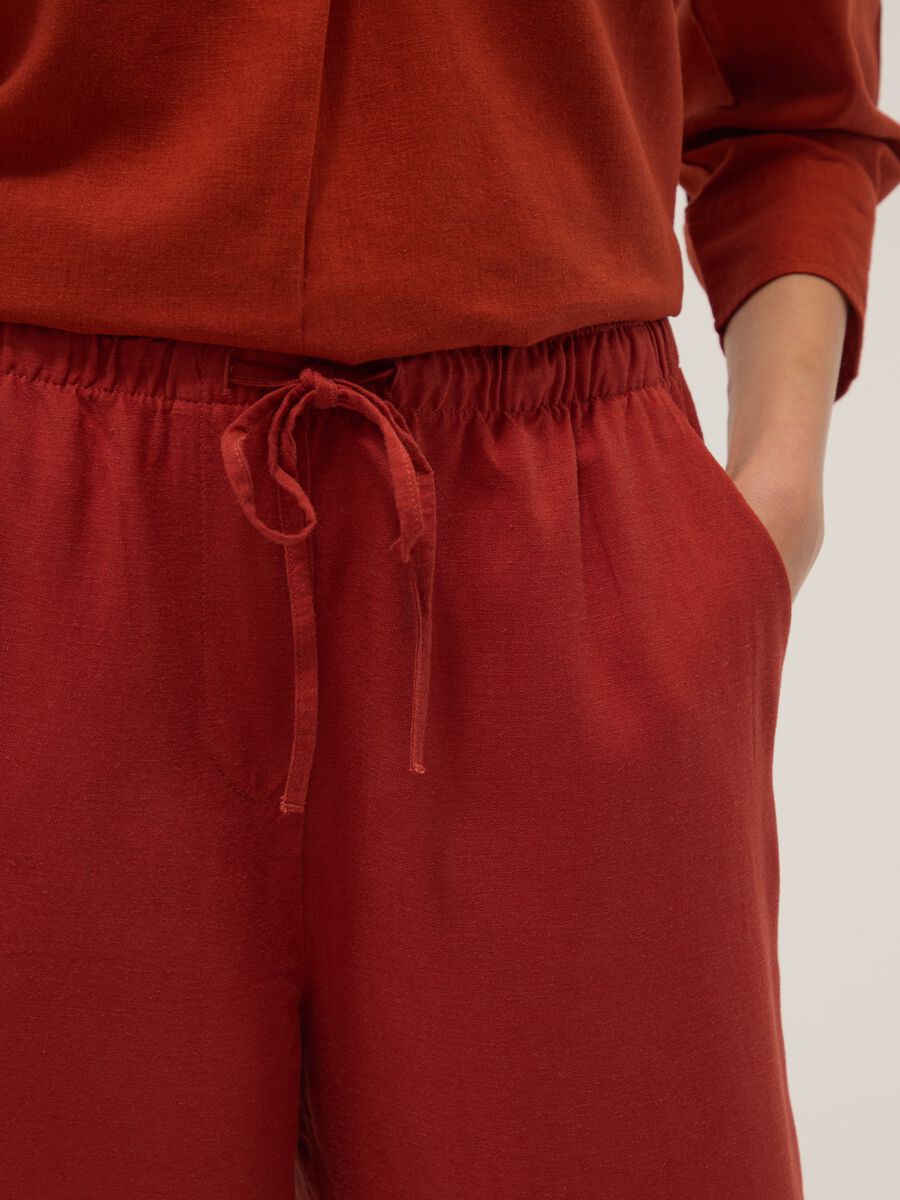 Pantaloni in misto viscosa e lino rossi straight fit con coulisse_3