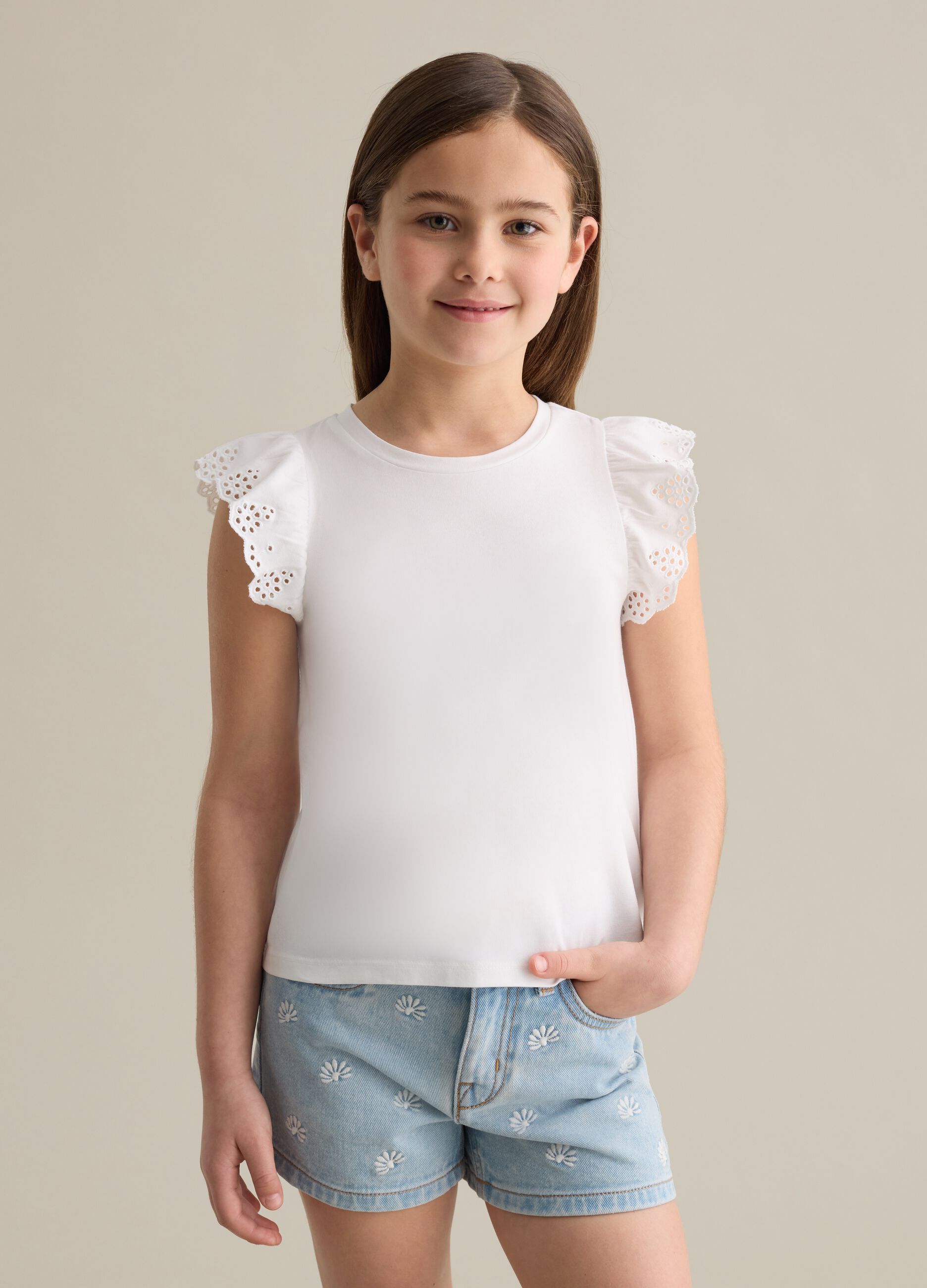 White stretch cotton T-shirt with broderie anglaise sleeves