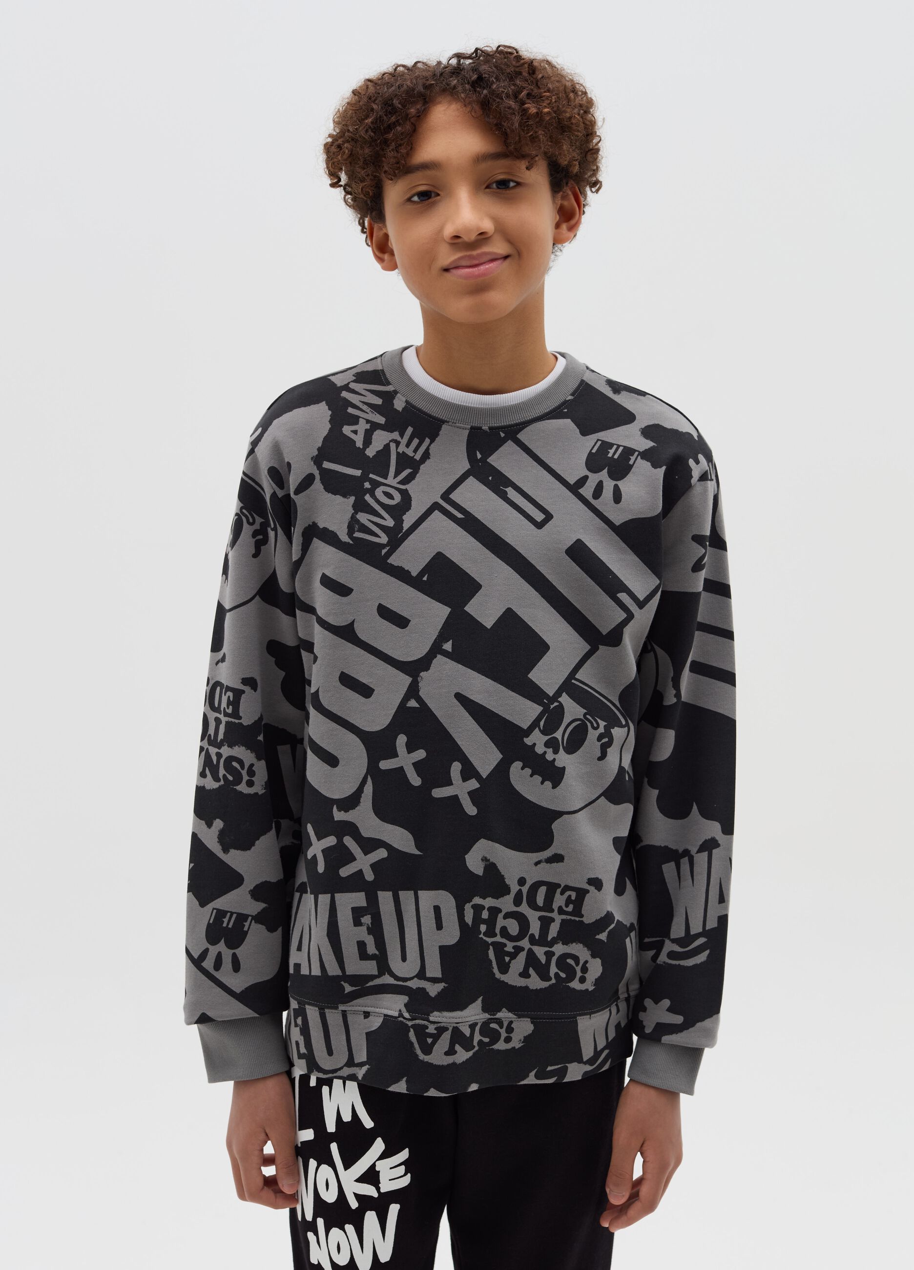 Round neck sweatshirt with all-over print
