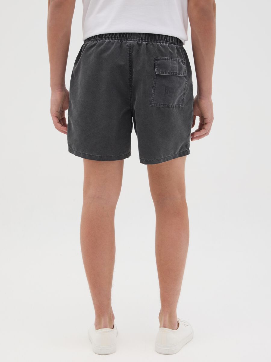 Grey swimming trunks with logo print_3