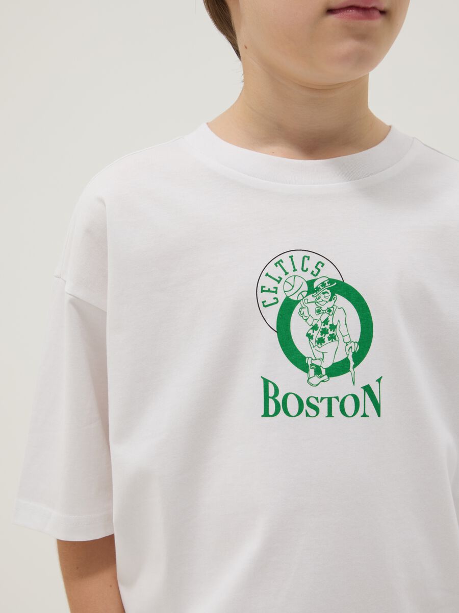 Children's white pure cotton oversized t-shirt with Boston Celtics logo_2