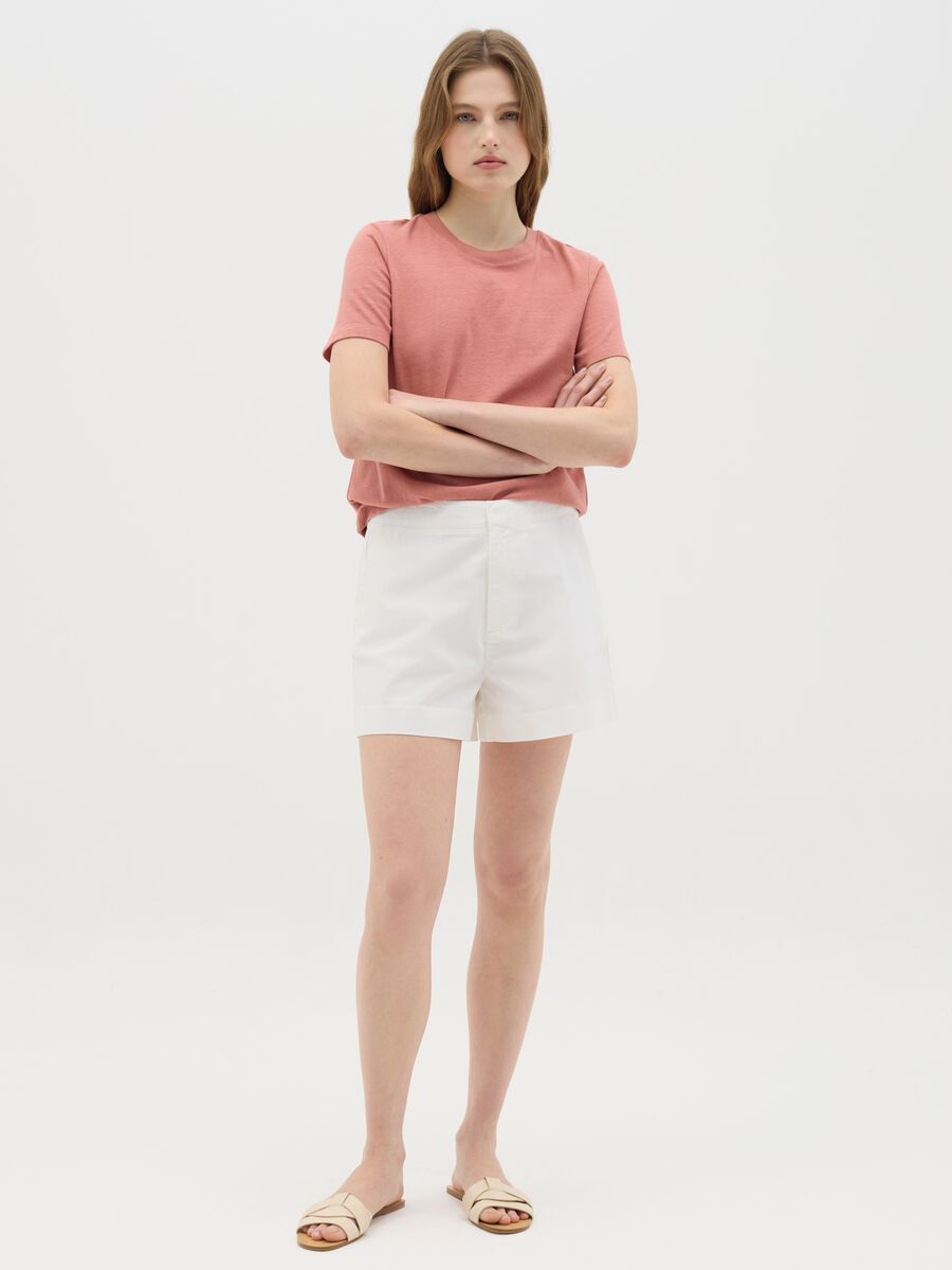 Women's white pure cotton shorts regular fit with side pockets_0