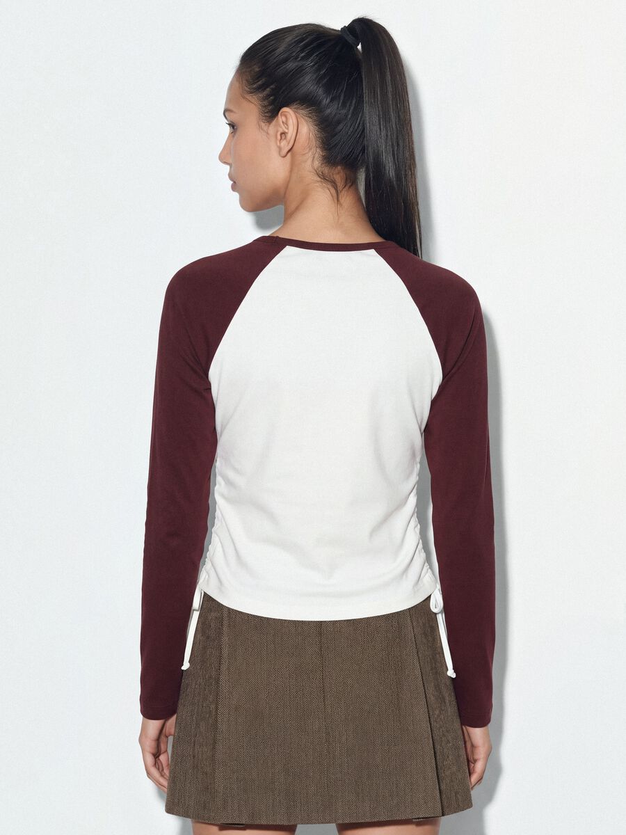 T-shirt bianca in cotone elasticizzato girocollo_3