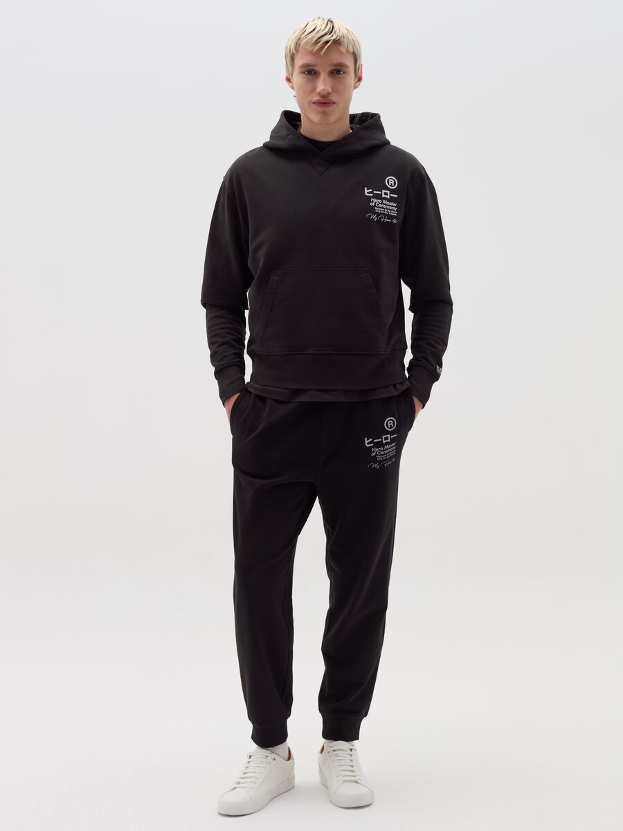 Fleece joggers with print_0
