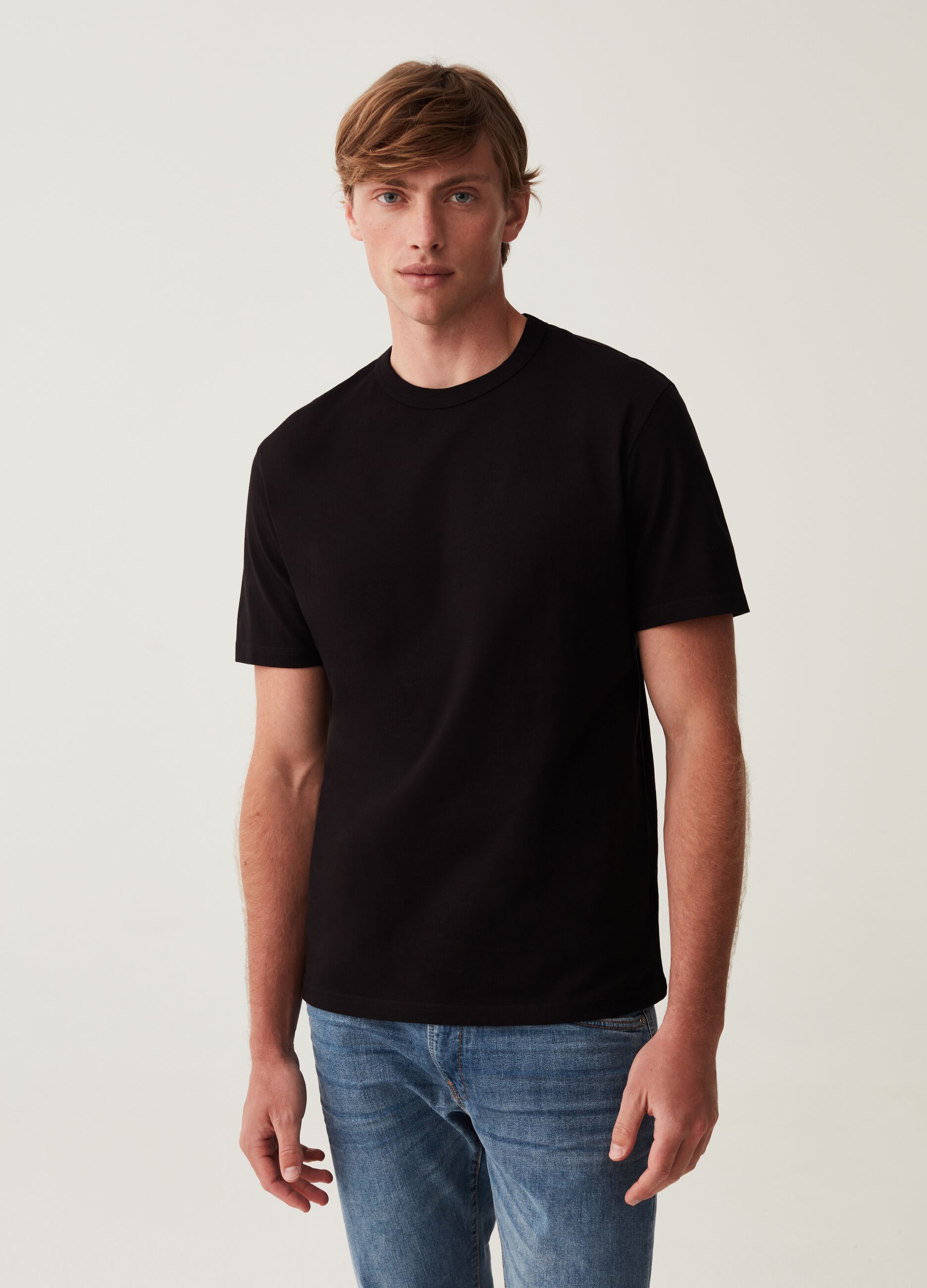 T-shirt in cotone con scollo rotondo_0