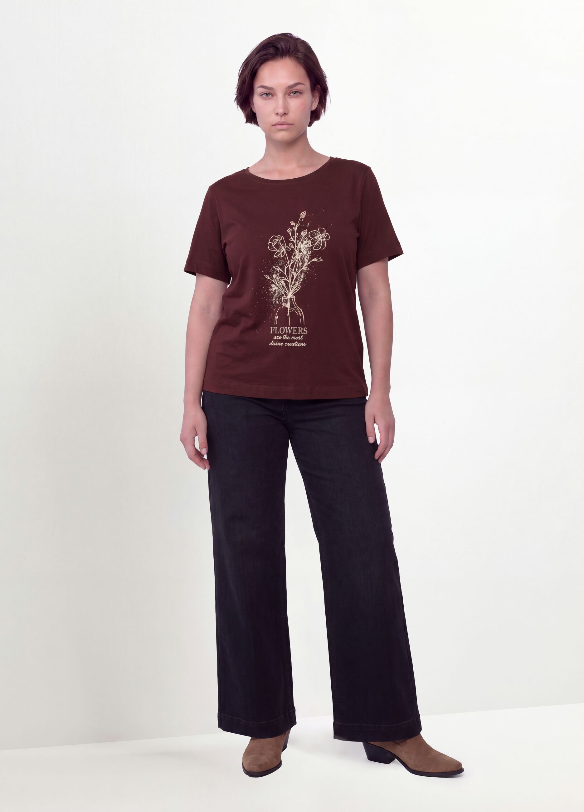 Red pure cotton T-shirt with floral print, regular fit