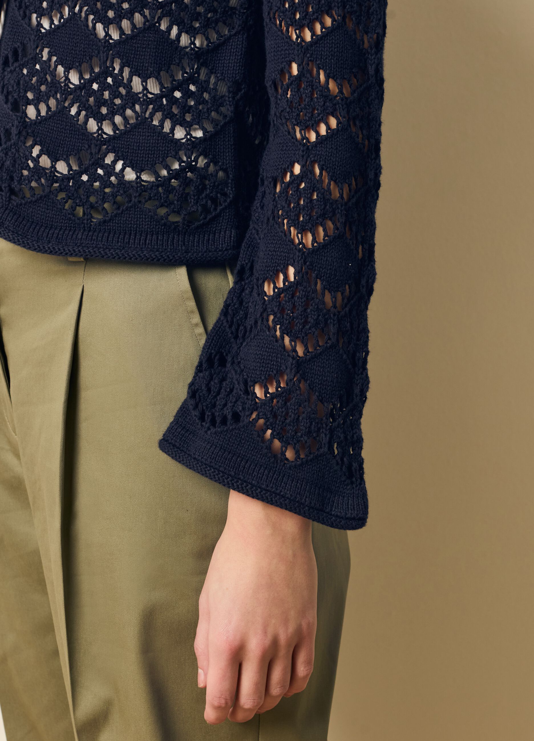 Crochet cardigan with V neck