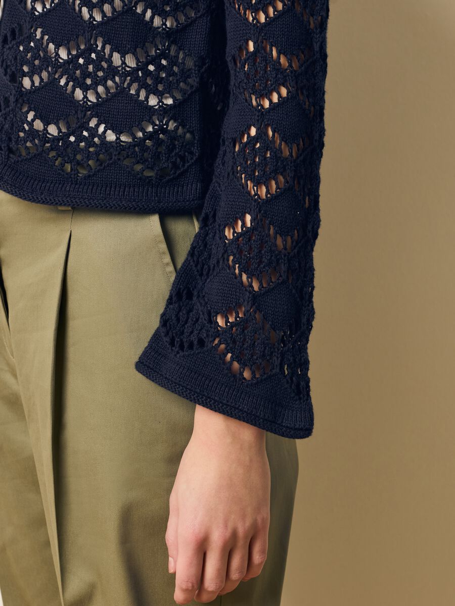 Crochet cardigan with V neck_2