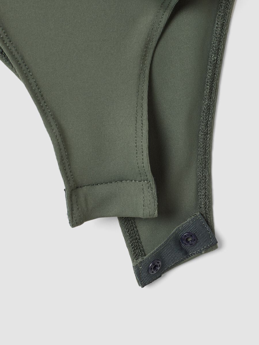 Body verde in tessuto elasticizzato con arricciature regular fit_5