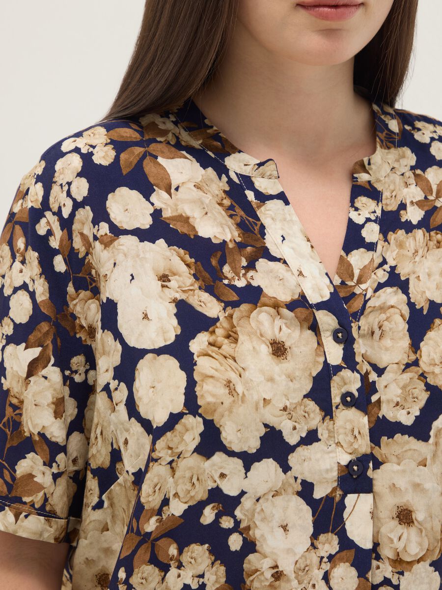 Multicolour pure viscose floral design regular fit shirt_3