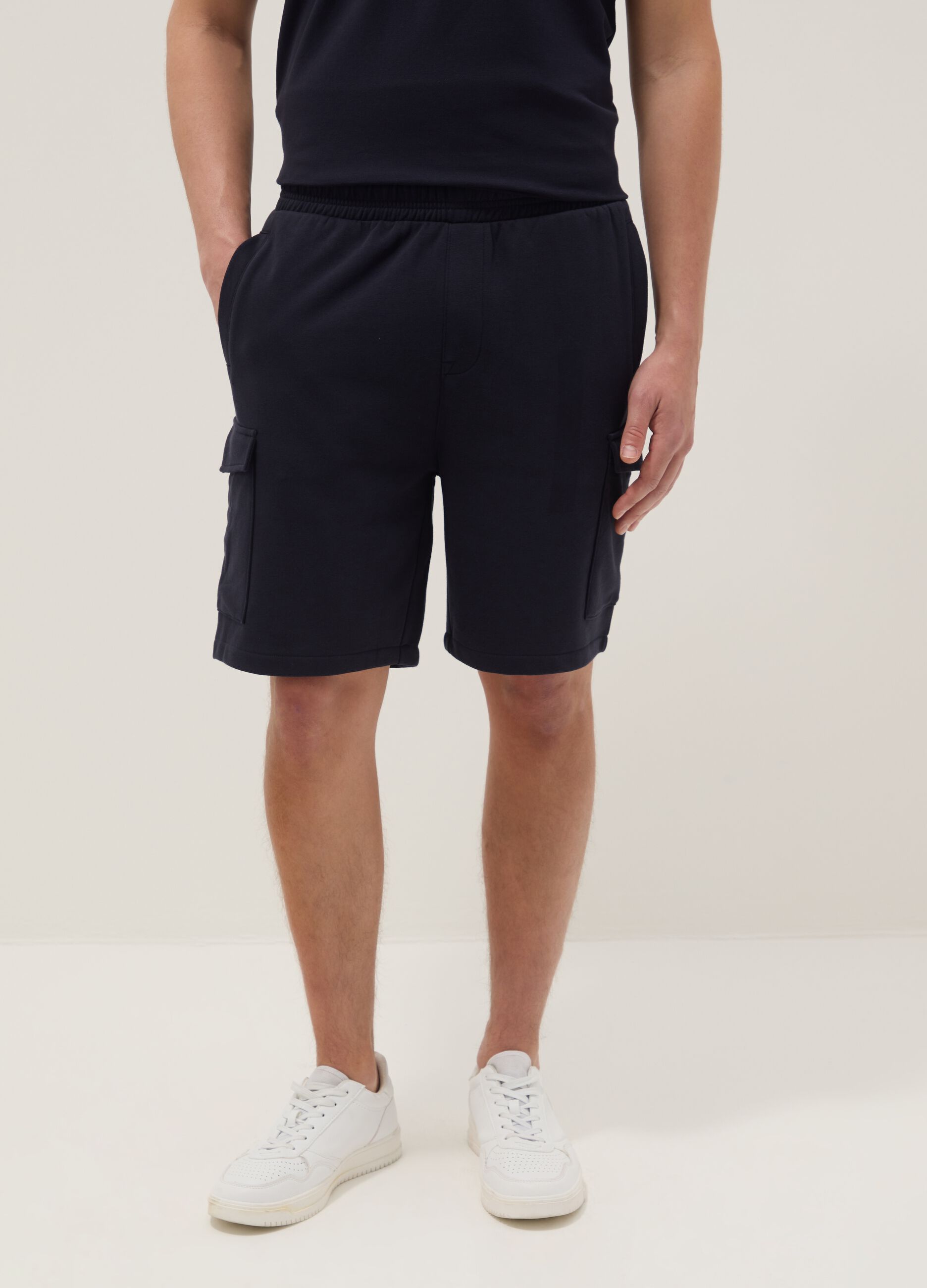 Black cotton-blend cargo Bermuda shorts