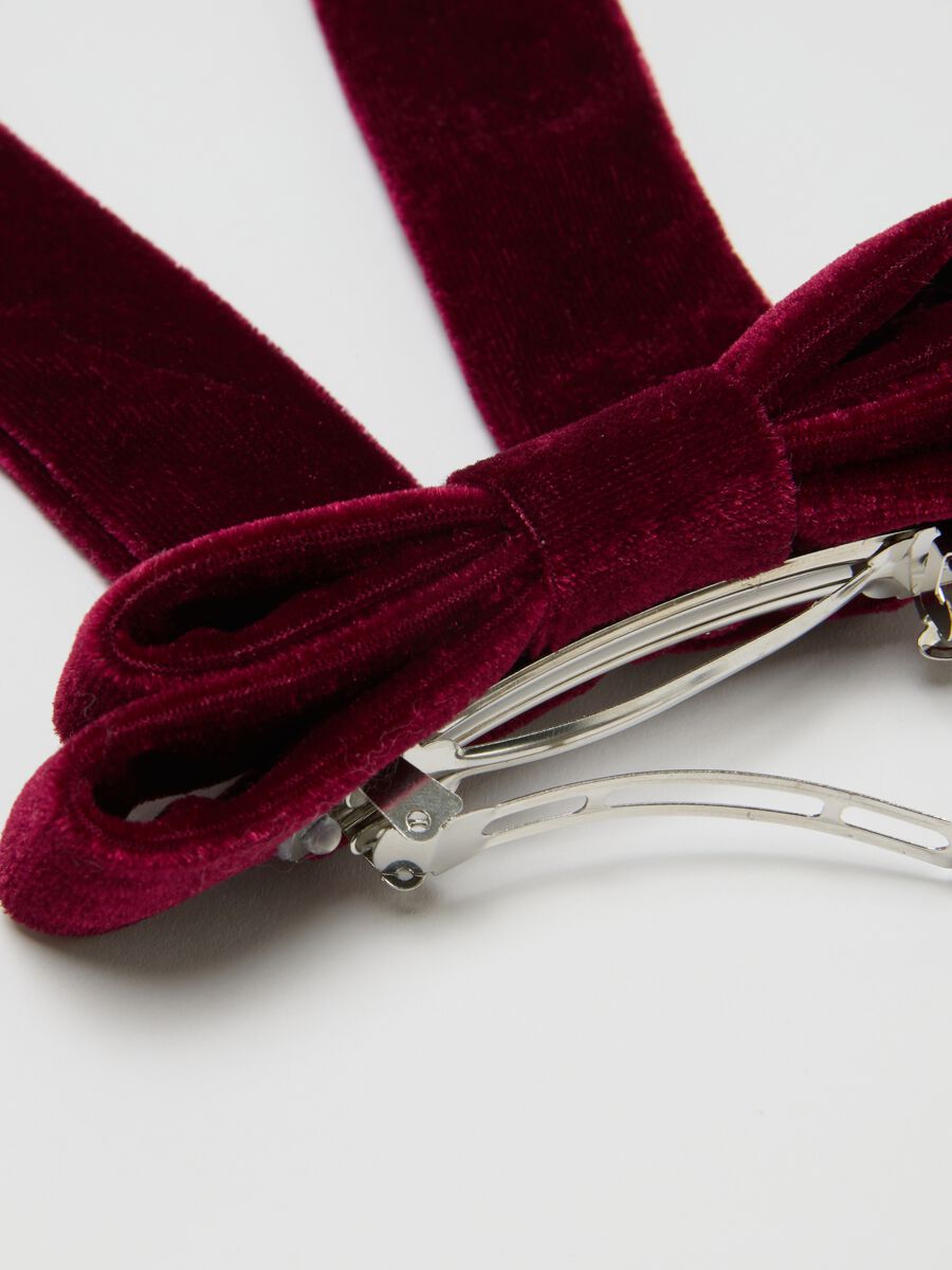 Accessorio per capelli in velluto rosso da bambina_2