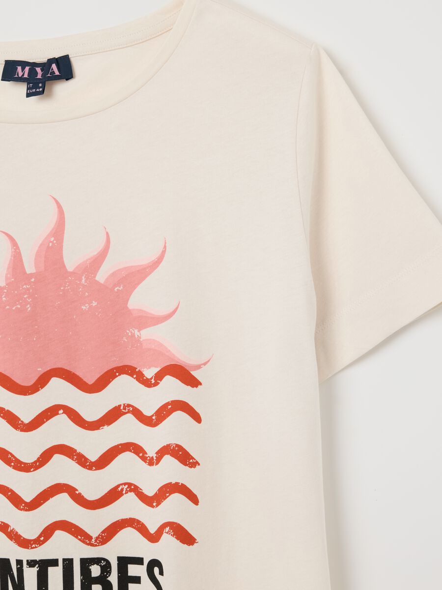 White cropped T-shirt with Antibes print_5