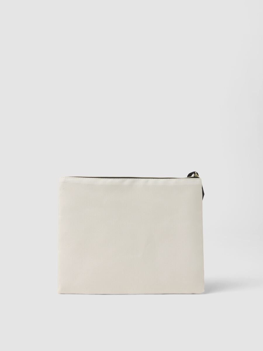White teddy print pouch_1