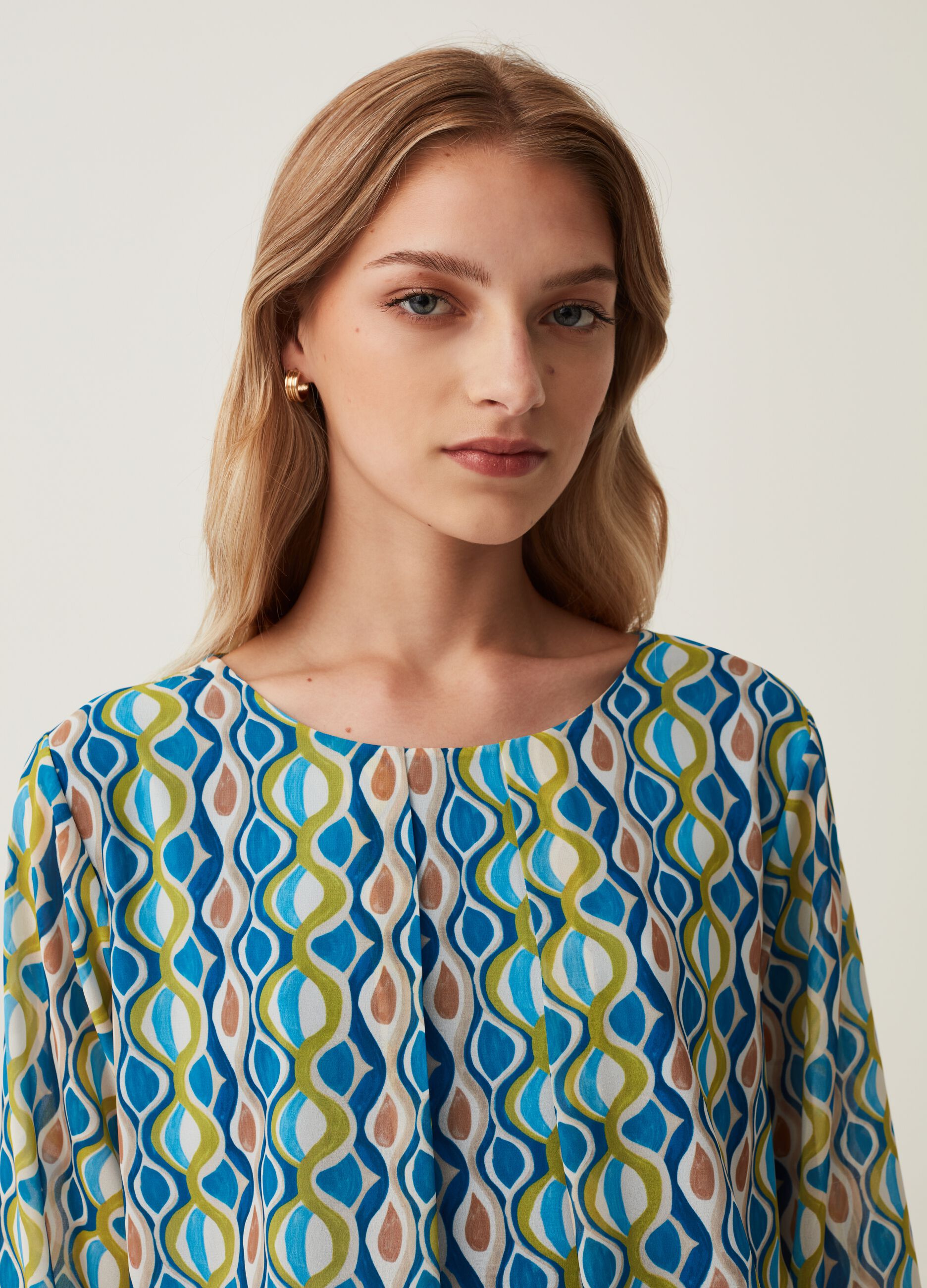 Blusa girocollo con stampa optical Hybrid_0