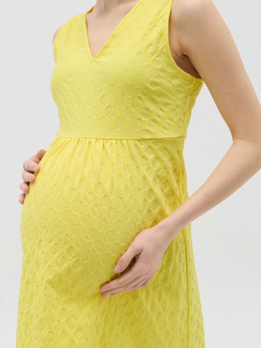 Short maternity dress with circles motif_2