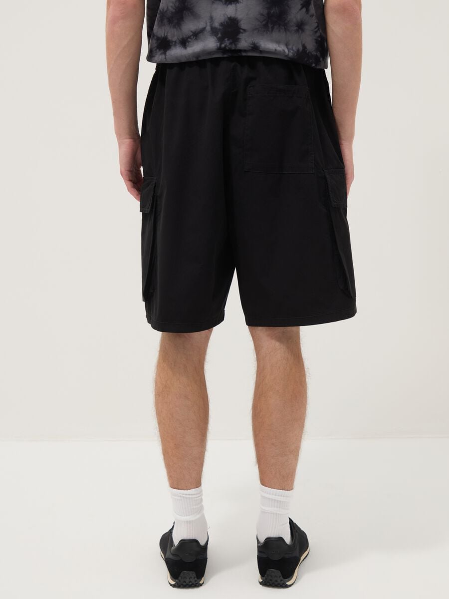 Bermuda neri cargo in puro cotone baggy fit_2