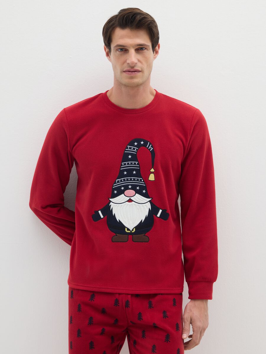 Red long pyjamas regular fit with Christmas motifs_1