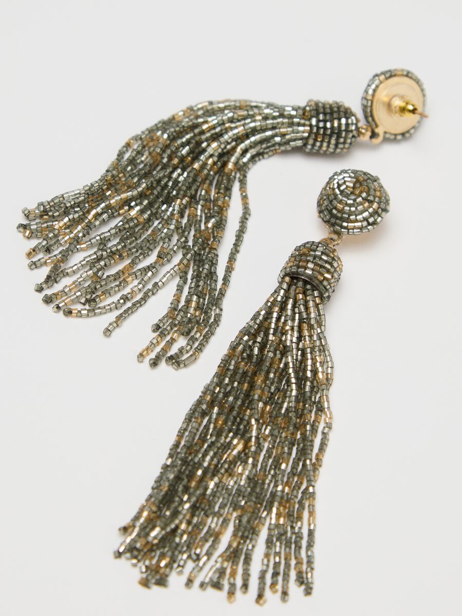 Long earrings with fringed pendants_1