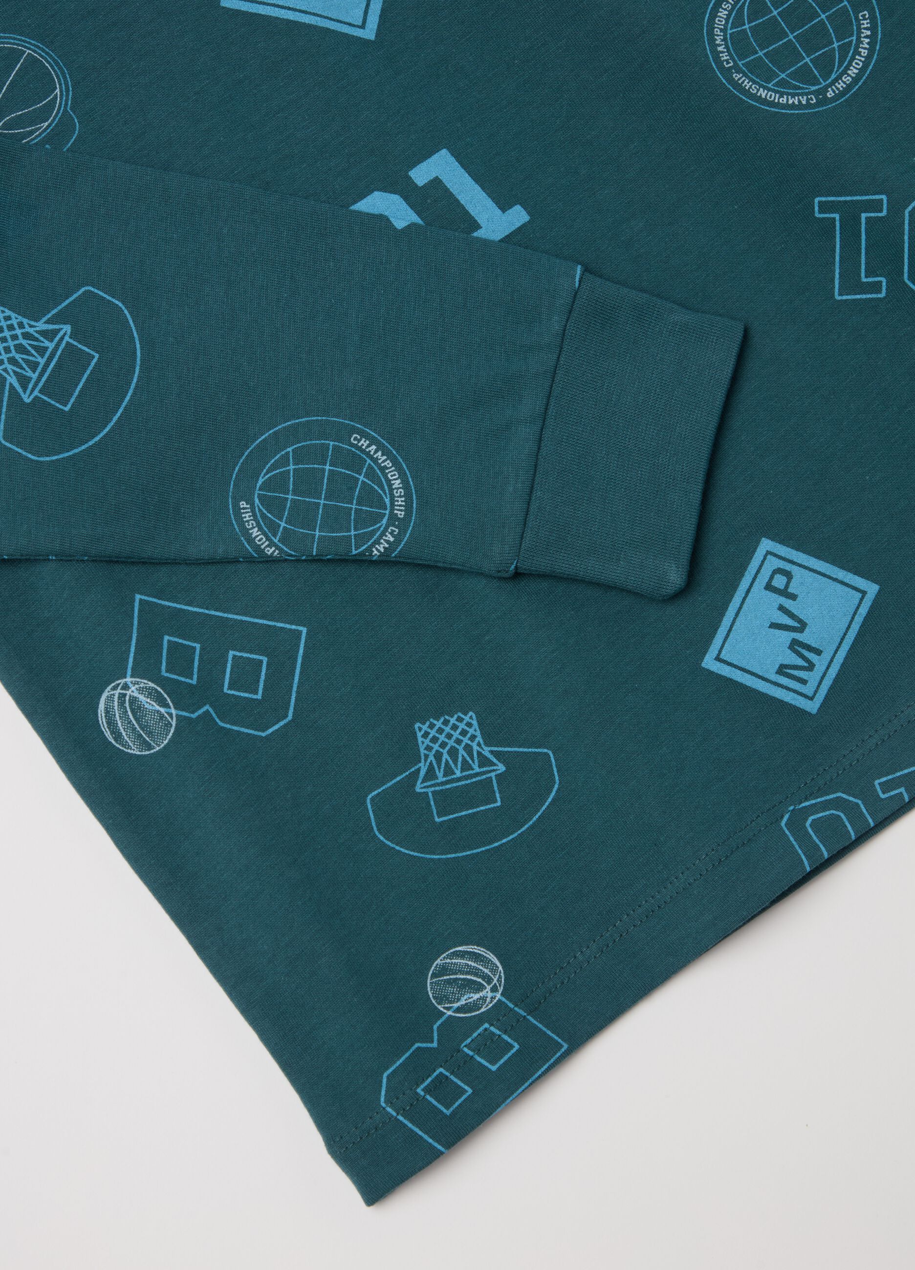 Cotton pyjamas with basketball motif print