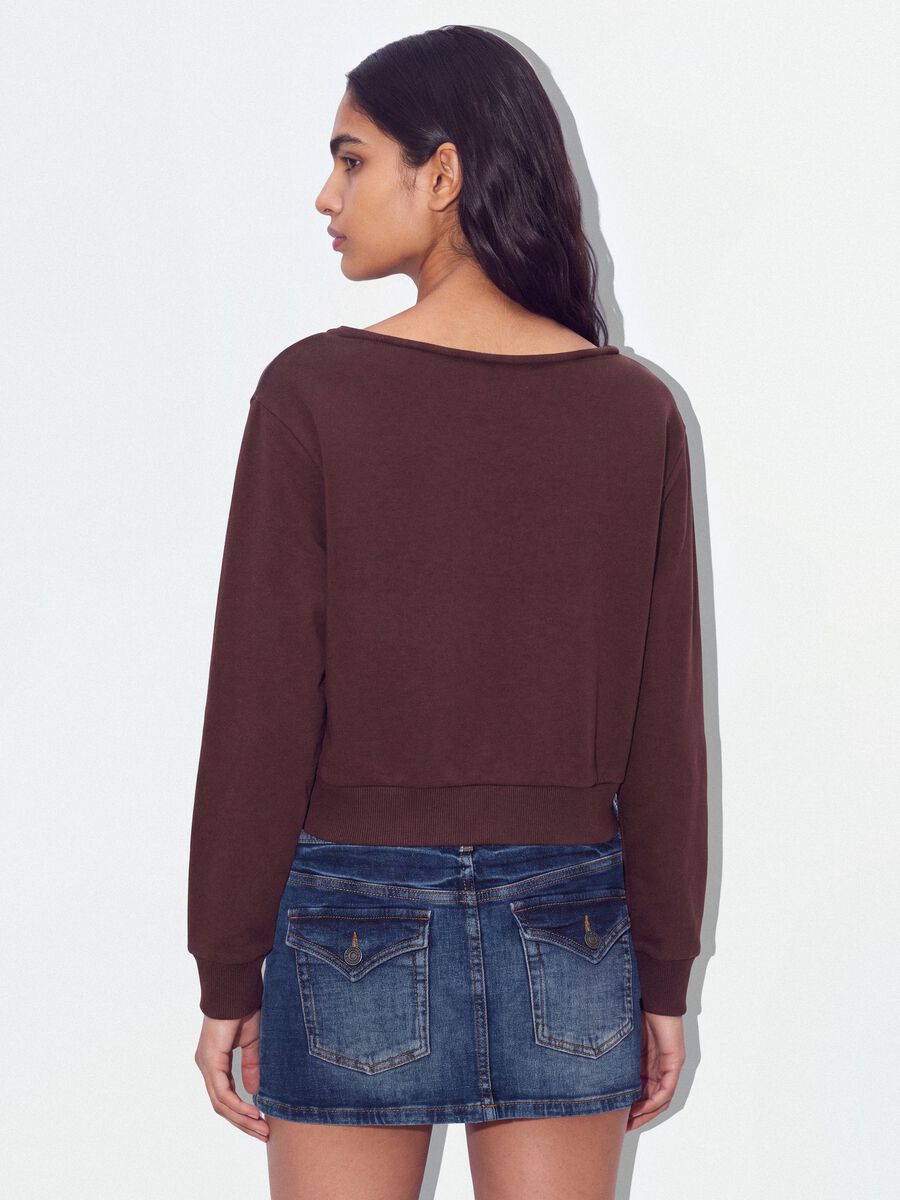 Brown cotton-blend sweatshirt with wide neckline, regular fit_2