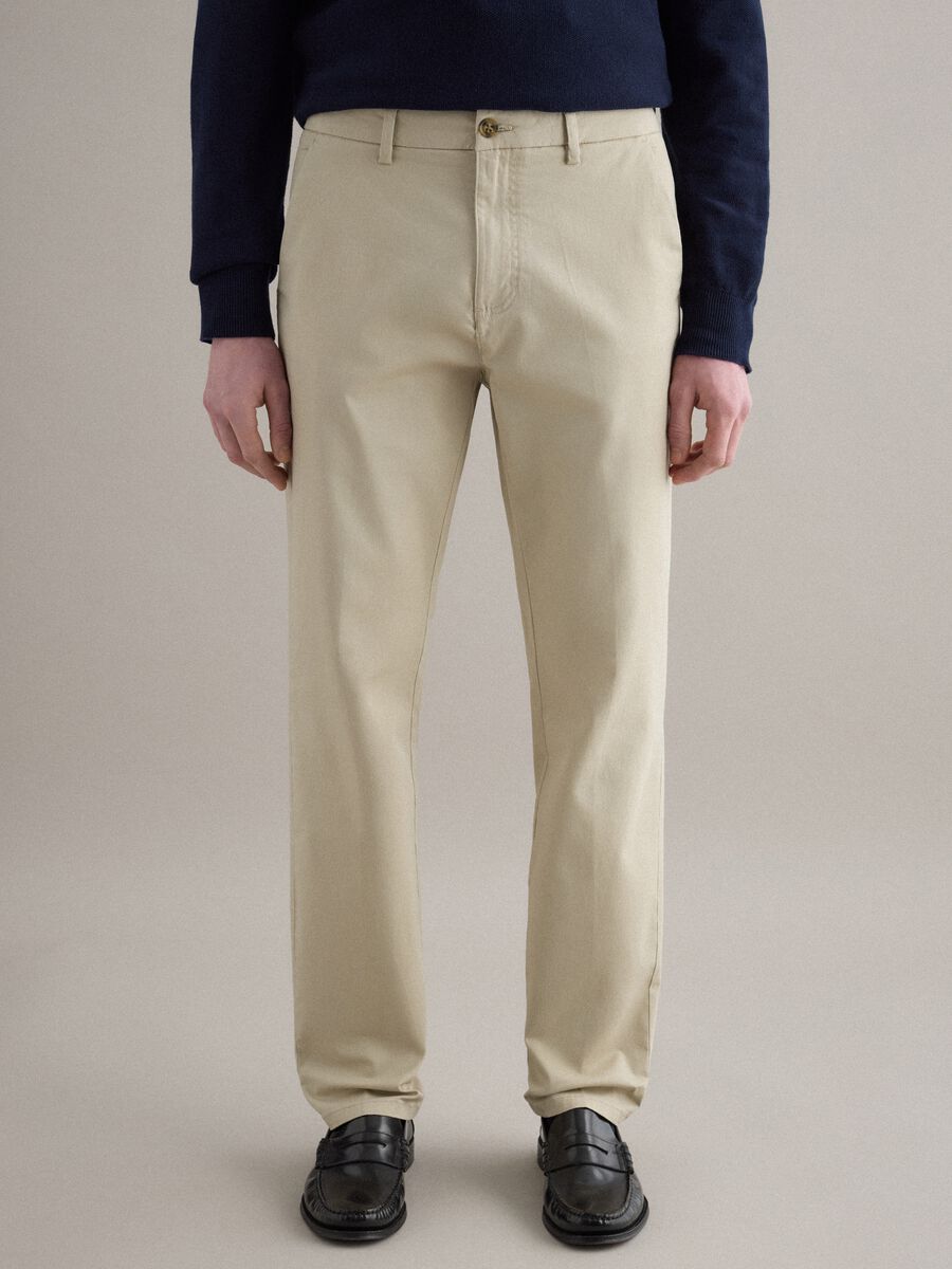 Pantaloni chino beige in cotone elasticizzato slim fit_1
