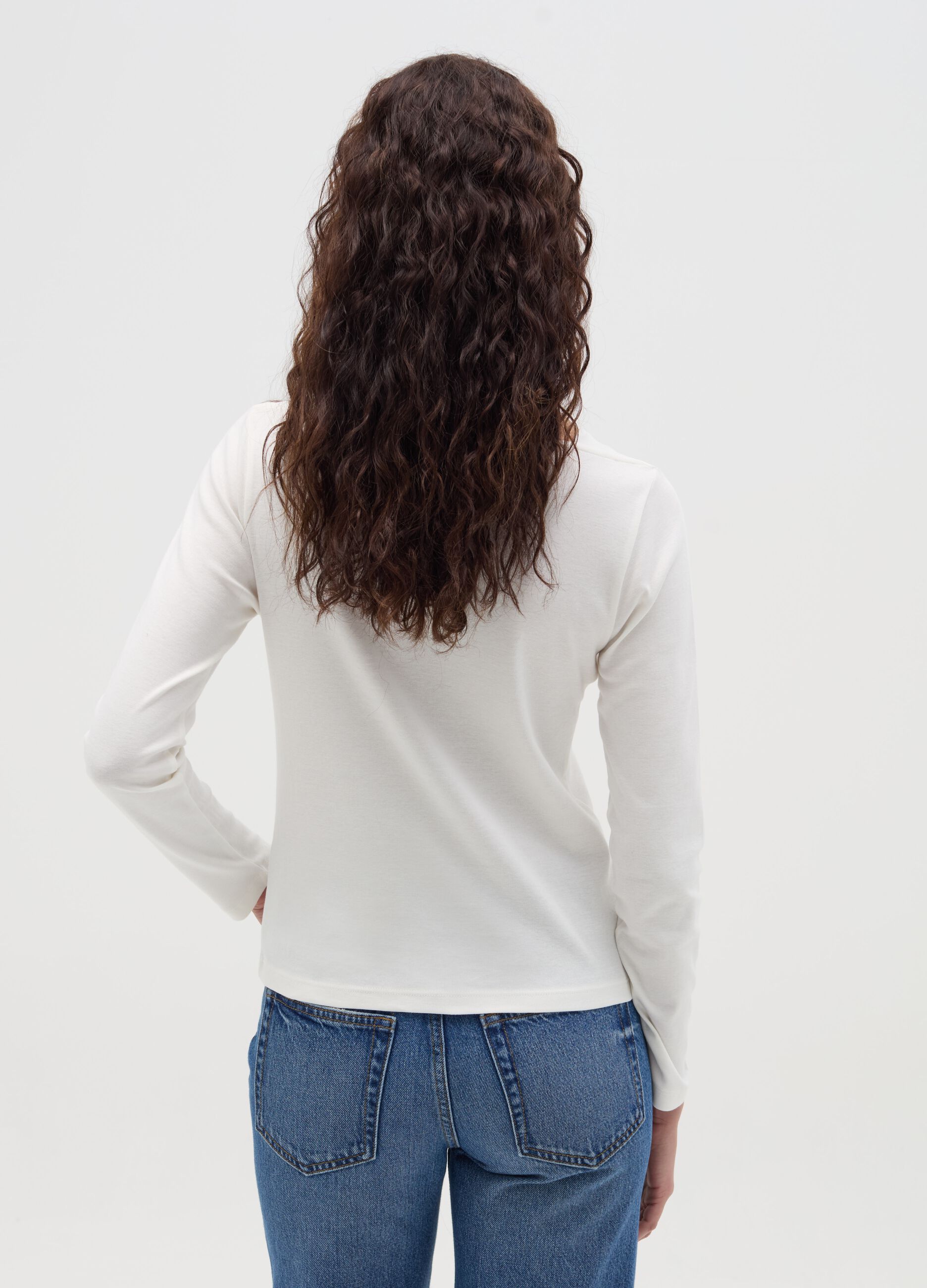 Long-sleeved T-shirt with boat neck