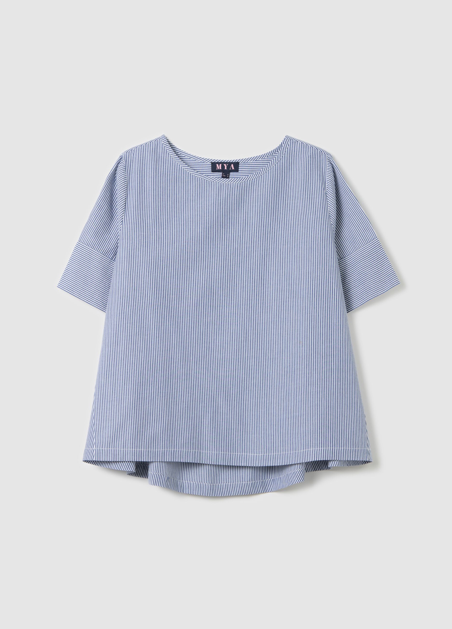 Curvy blouse with white and blue stripes