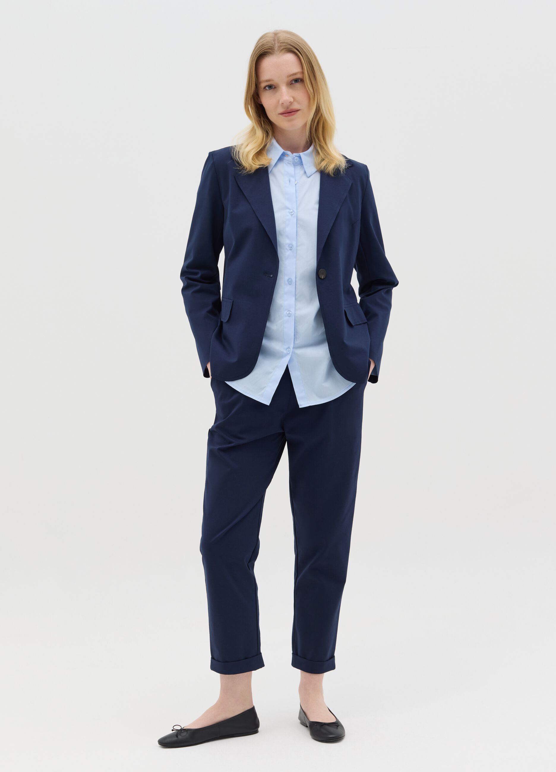 Blue cropped trousers with turn-ups