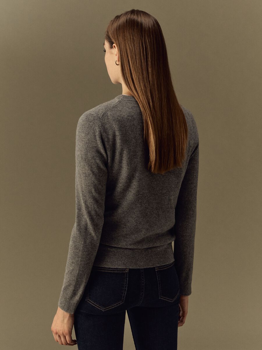 Pullover girocollo in cashmere_2
