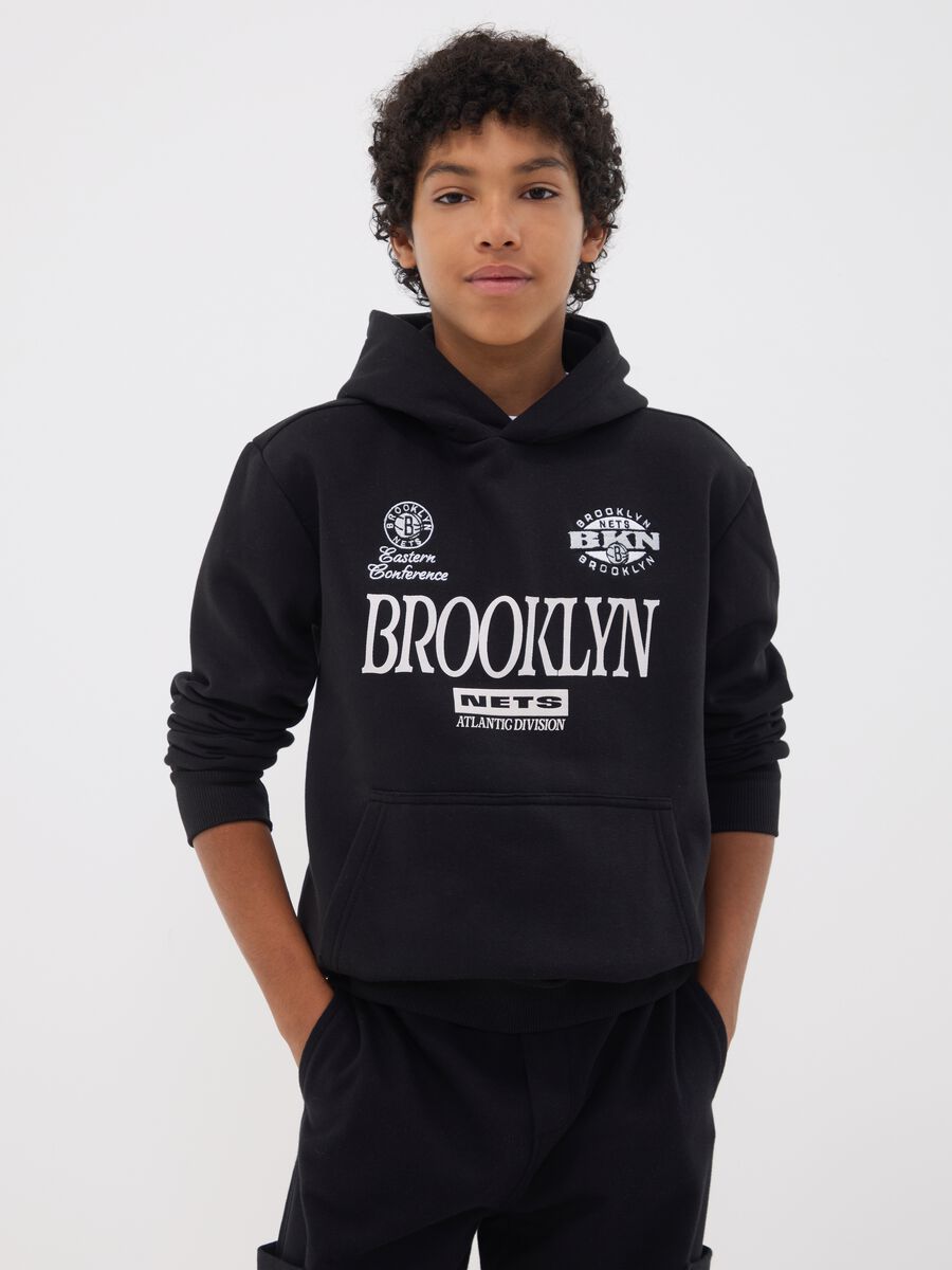 Black cotton-blend hoodie with Brooklyn Nets print for boys_0