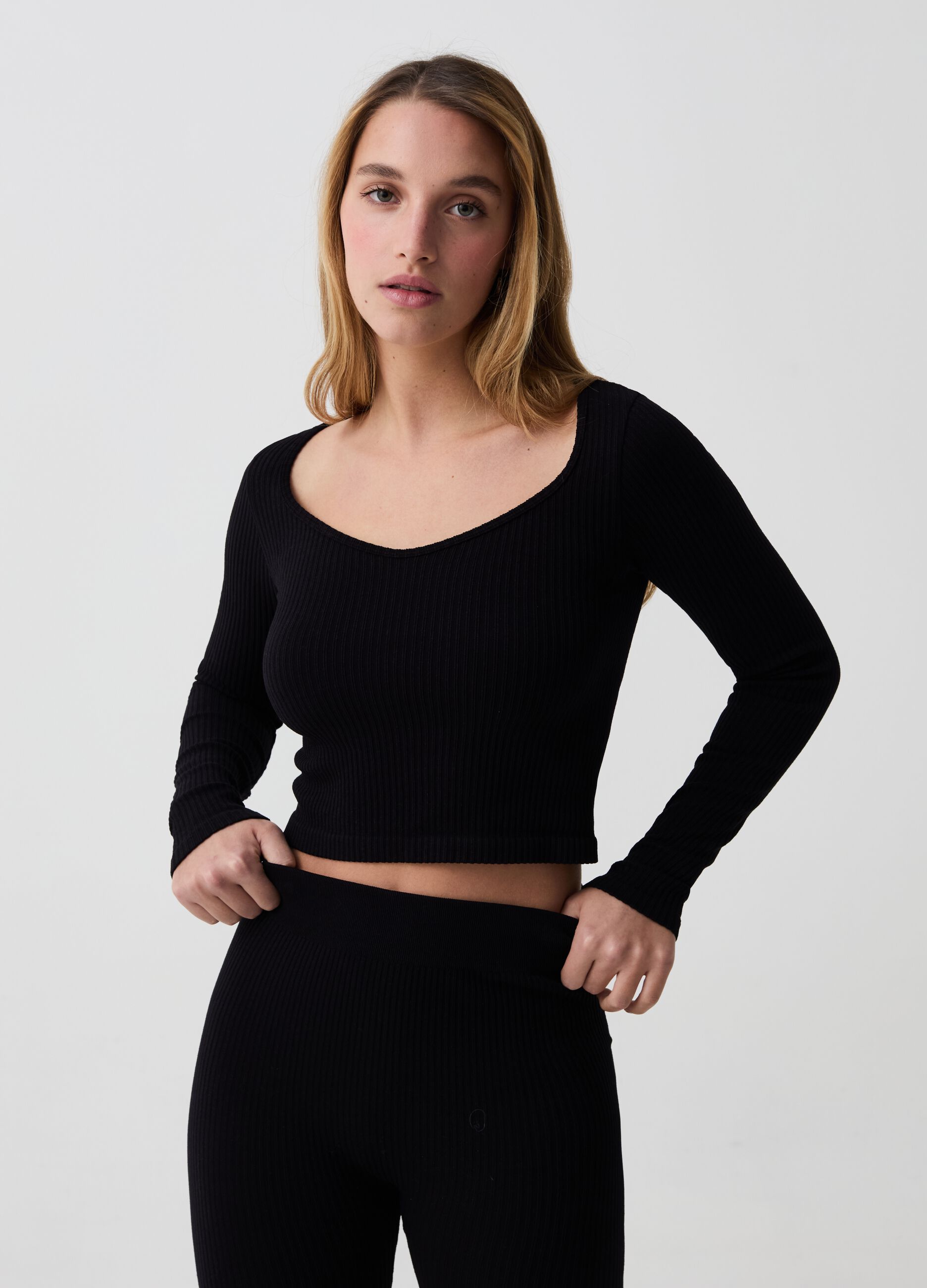 T-shirt cropped a costine seamless