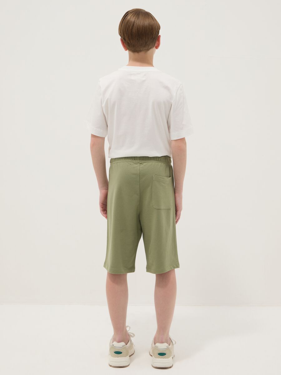 Green pure cotton shorts for boys regular fit_1