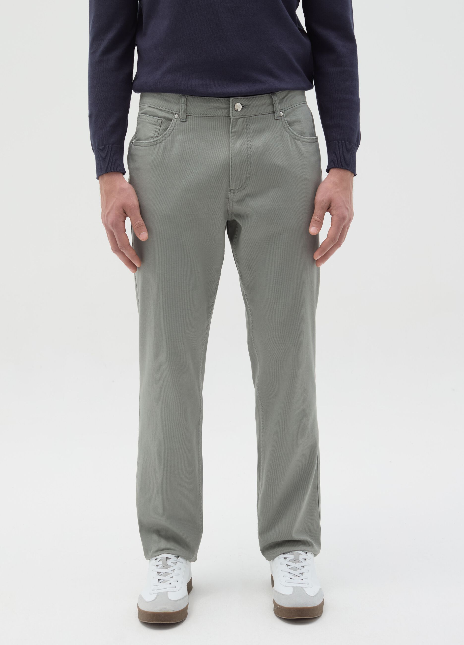 Slim-fit trousers with five pockets