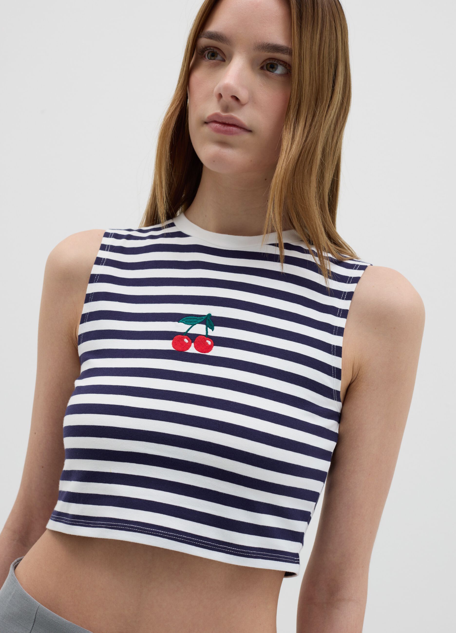 White and blue cropped tank top with embroidery