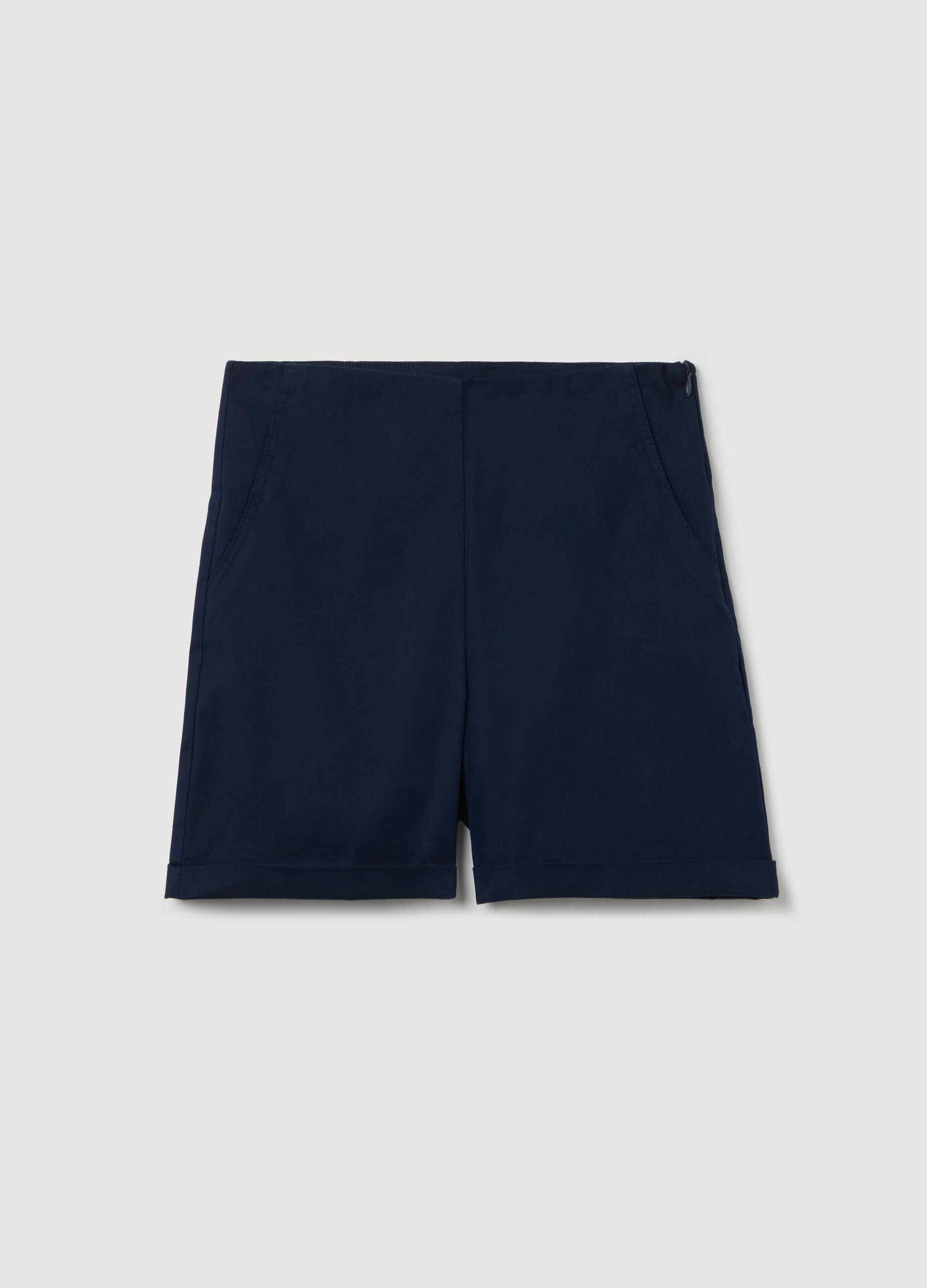 Tailored shorts with turn ups