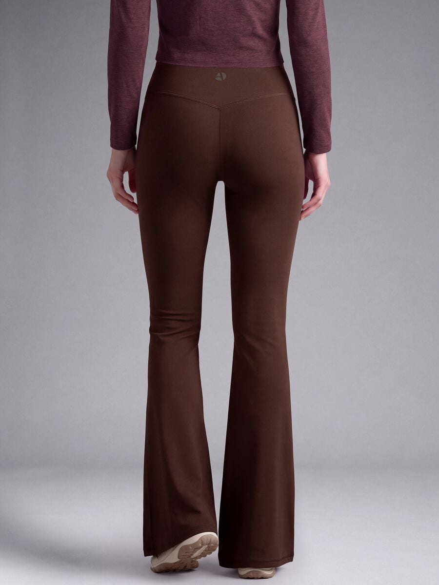 Leggings marroni flare in tessuto elasticizzato_4