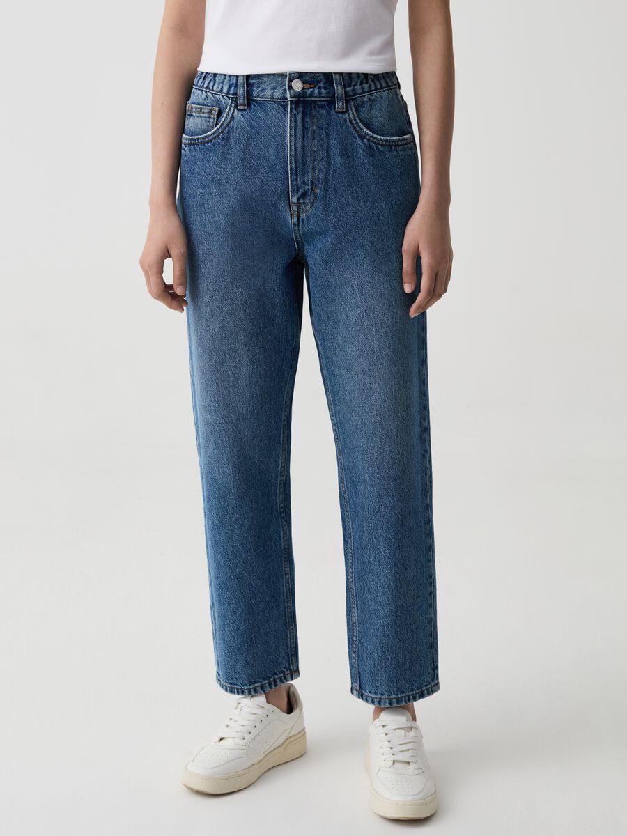 Mum-fit jeans with five pockets_1