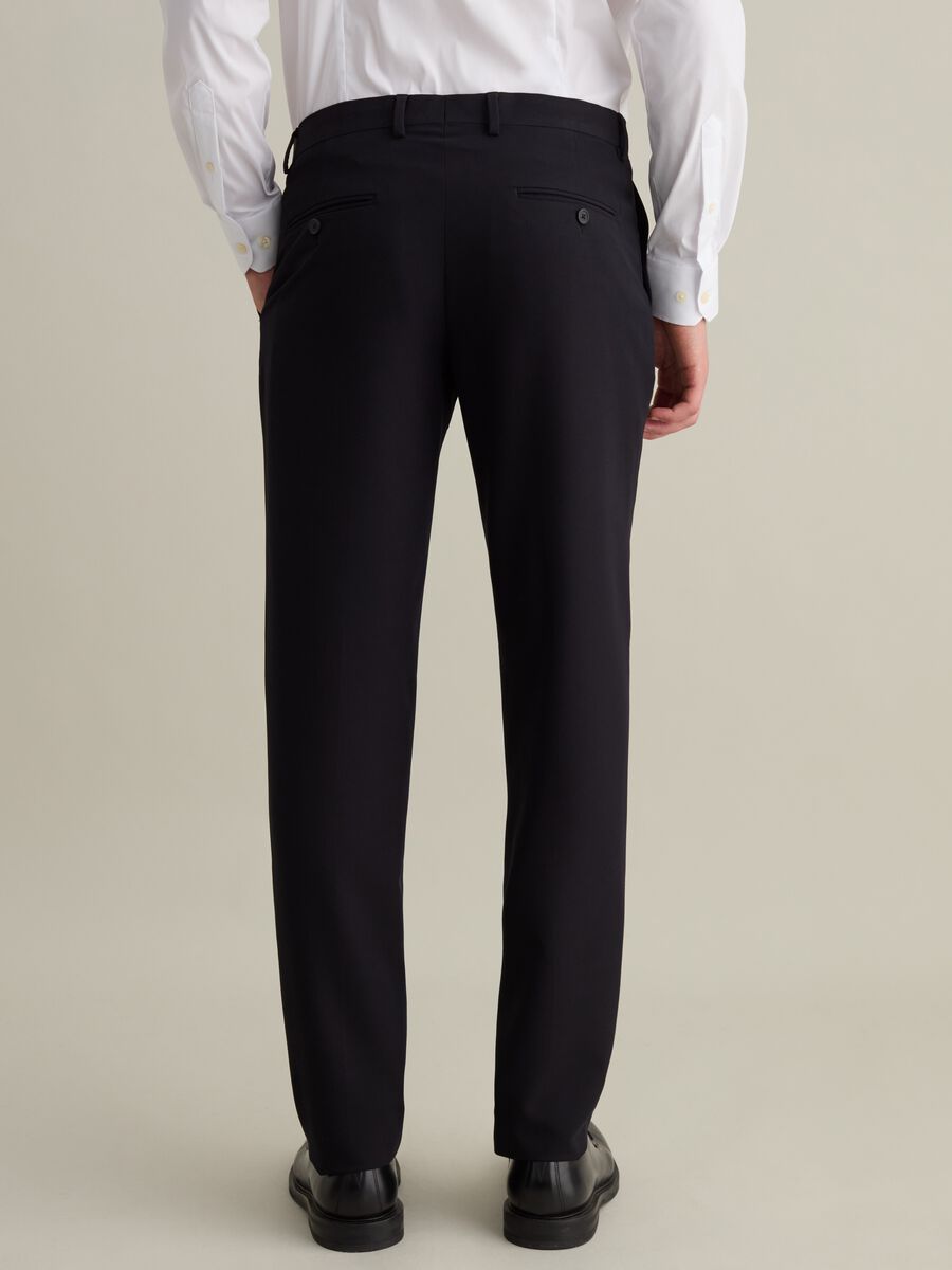 Chino trousers in stretch viscose_5