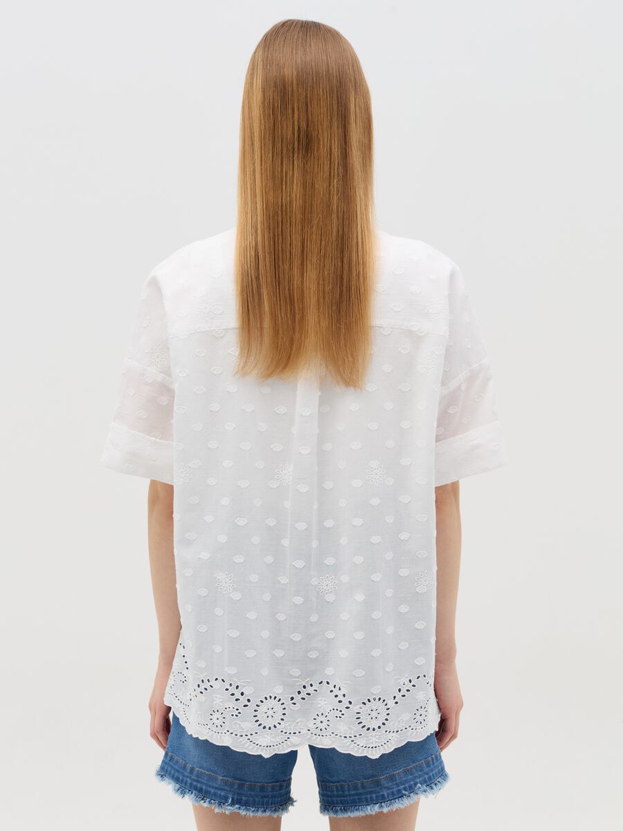 Maternity shirt in plumetis with broderie anglaise_3