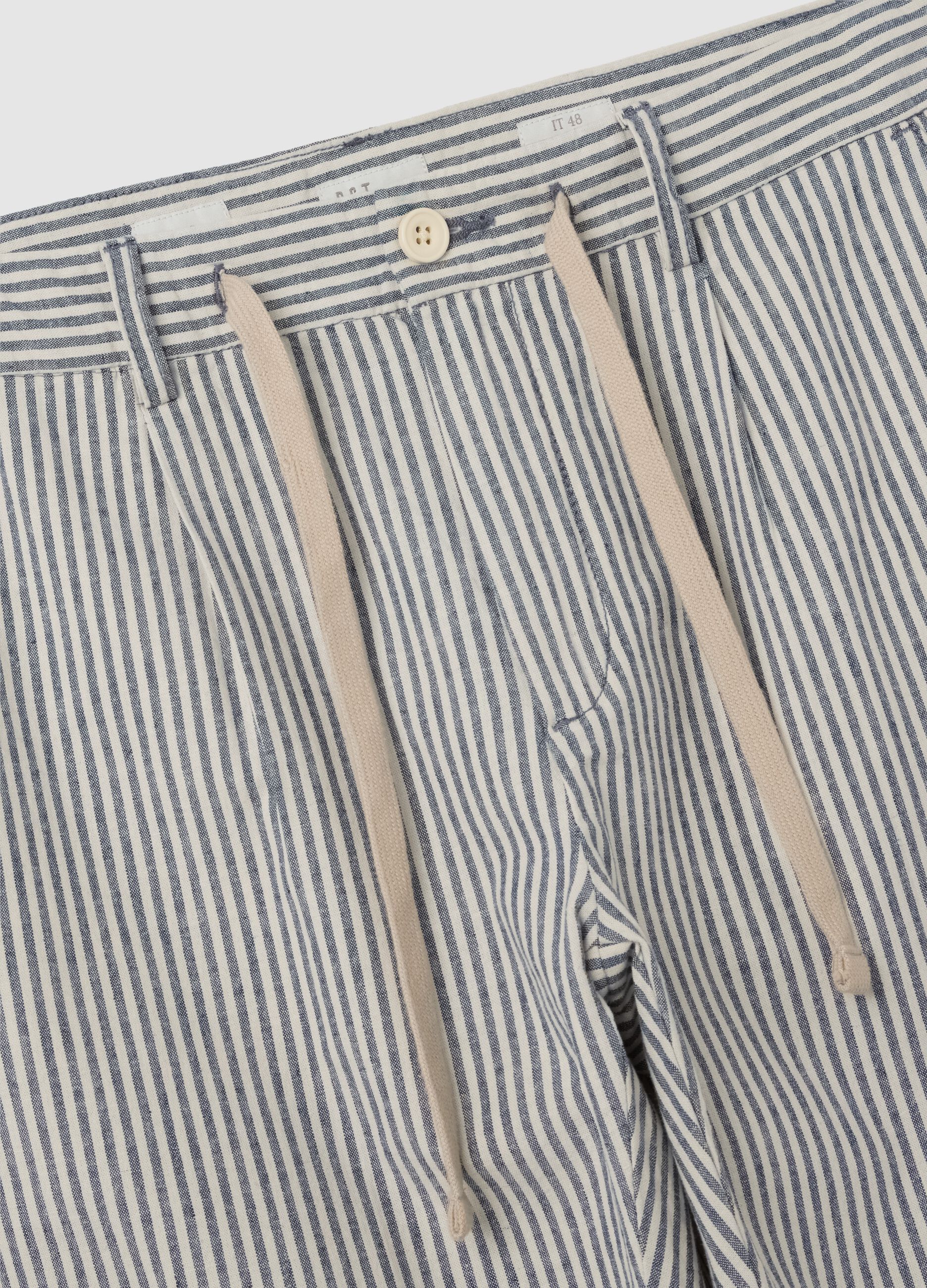Men's white slim-fit trousers in stretch cotton
