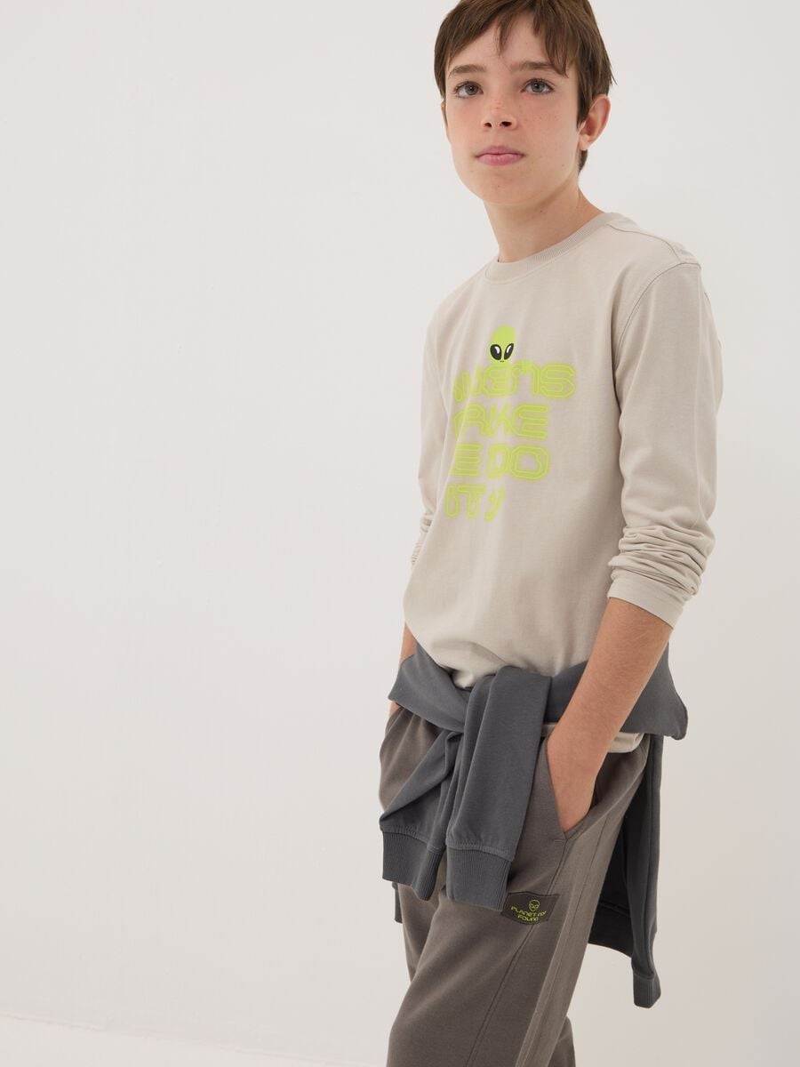 T-shirt grigia in puro cotone organico con stampa per ragazzo_1