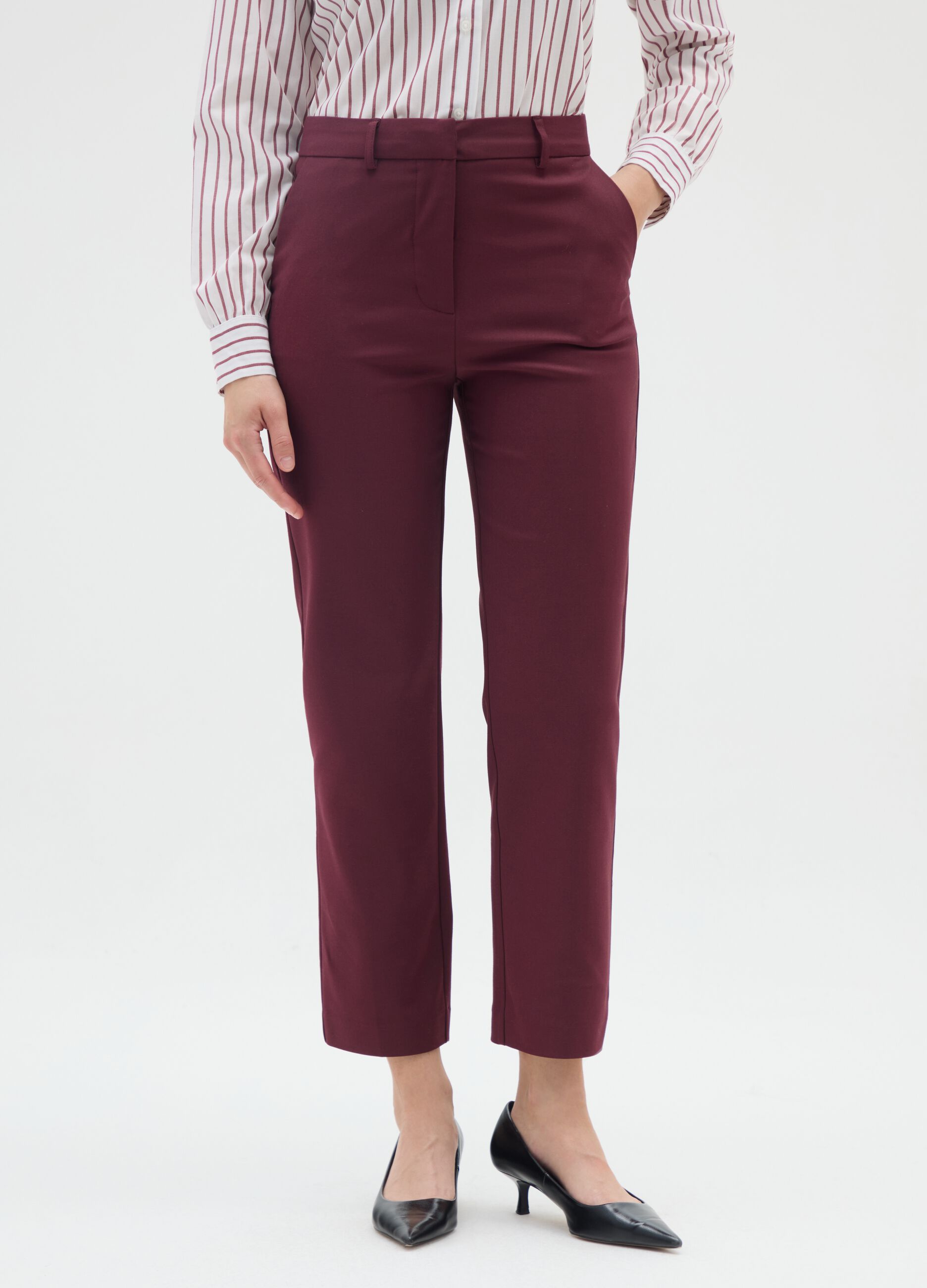Slim violet trousers in stretchy fabric