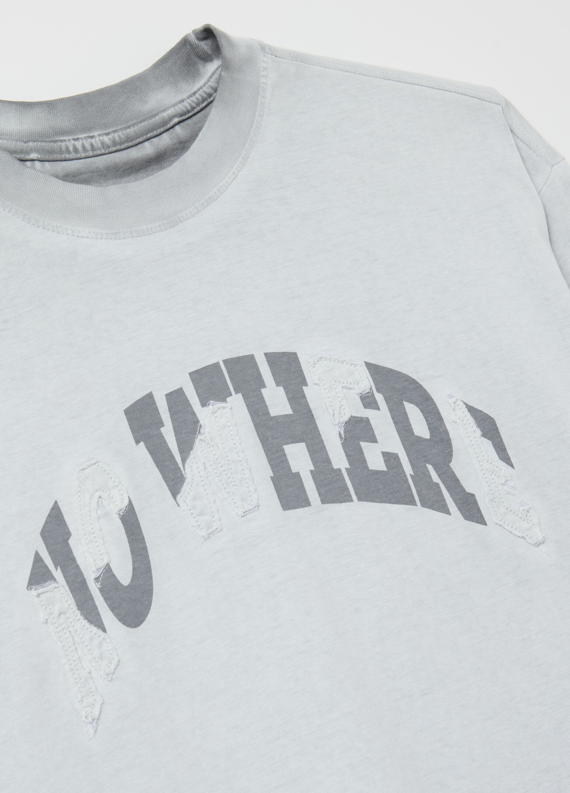 Acid wash cotton T-shirt with "NO WHERE" patch
